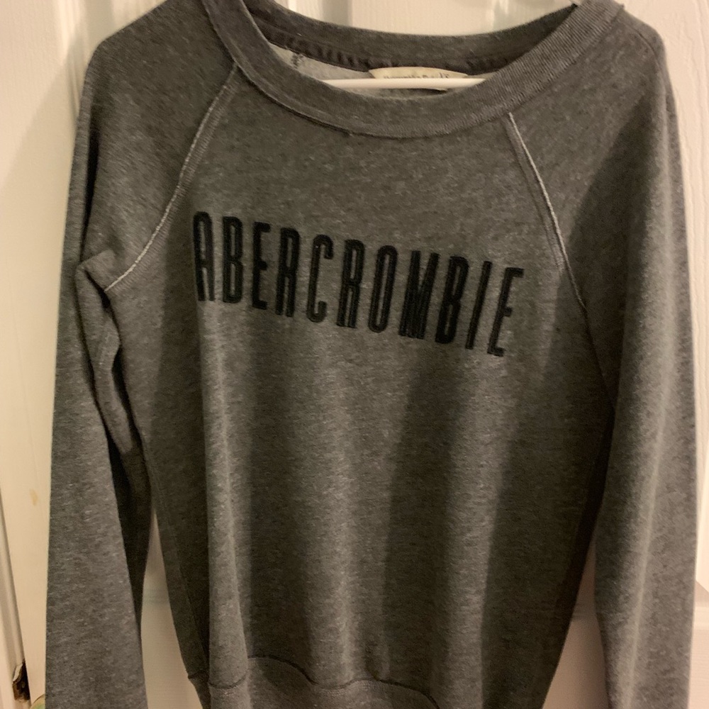 NWOT Abercrombie Sweatshirt
